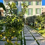 アパート L'Orangerie Secret Garden Apartment In Old Antibes Beach 4Min アンティーブ