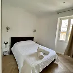 L'Orangerie Secret Garden Apartment In Old Antibes Beach 4Min アンティーブ