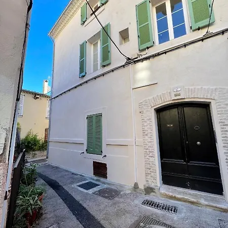 Апартаменти Amazing New In The Heart Of The Old Town Of Антіб