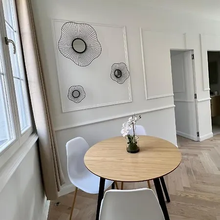 L'orangerie Secret Garden In Old 4min * 앙티브