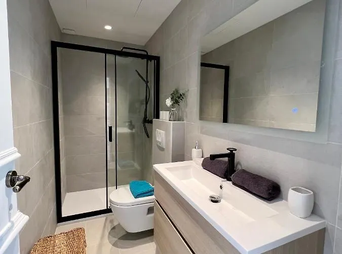 Amazing New In The Heart Of The Old Town Of Антіб