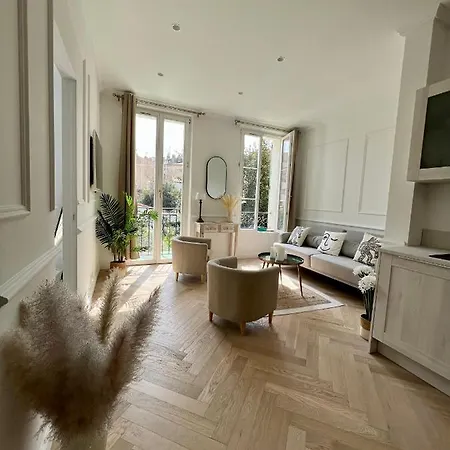 Appartement Amazing New In The Heart Of The Old Town Of *