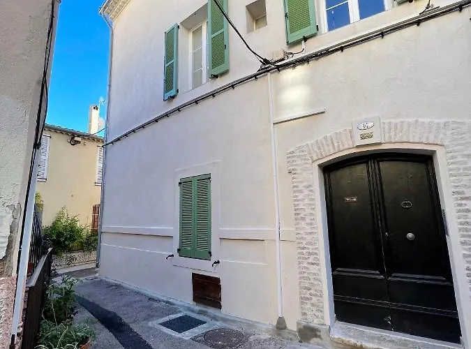 Apartment Amazing New In The Heart Of The Old Town Of Antibes
