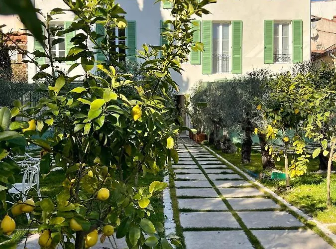 Apartment Amazing New In The Heart Of The Old Town Of Antibes