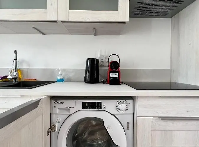 Amazing New In The Heart Of The Old Town Of Apartment *